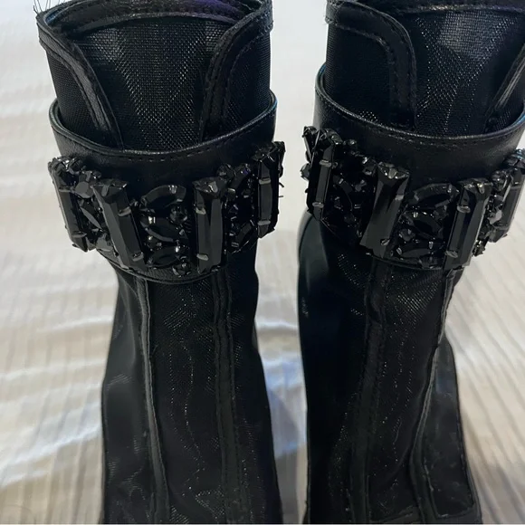 Women’s Karl Lagerfeld Black Sheer Jeweled Zipper Ankle Boots Size 6 - Picture 2 of 13